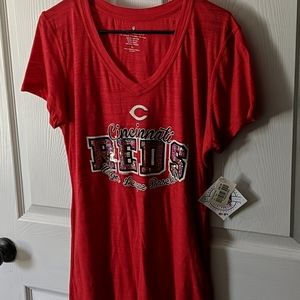 NWT Cincinnati Reds Soft As A Grape V-Neck T-Shirt